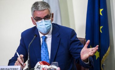 Kreu i Institutit për Shëndetësi në Itali prognozon: Pandemia do të zgjasë për të paktën edhe një vit e gjysmë