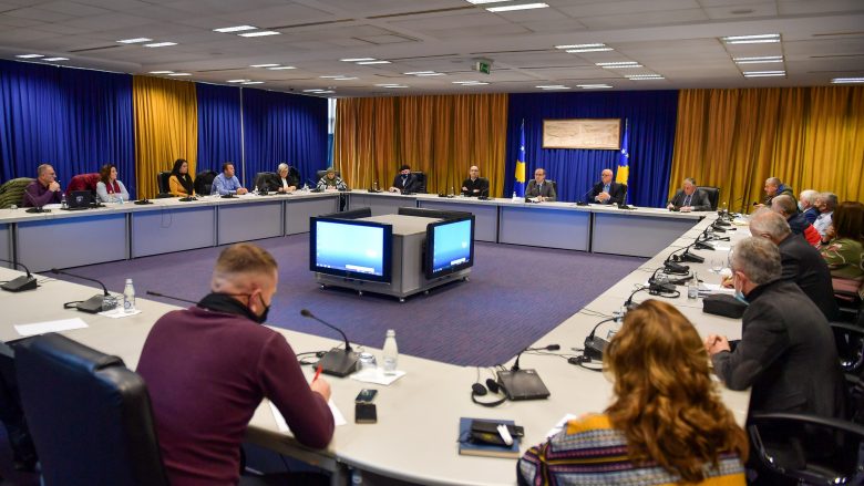 Hoti: Çështja e të pagjeturve do të zgjidhet me arritjen e marrëveshjes përfundimtare mes Kosovës dhe Serbisë