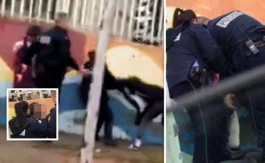 Pamje të reja, ku shihen dy policët e Kosovës duke e goditur me shuplakë vajzën në Vushtrri