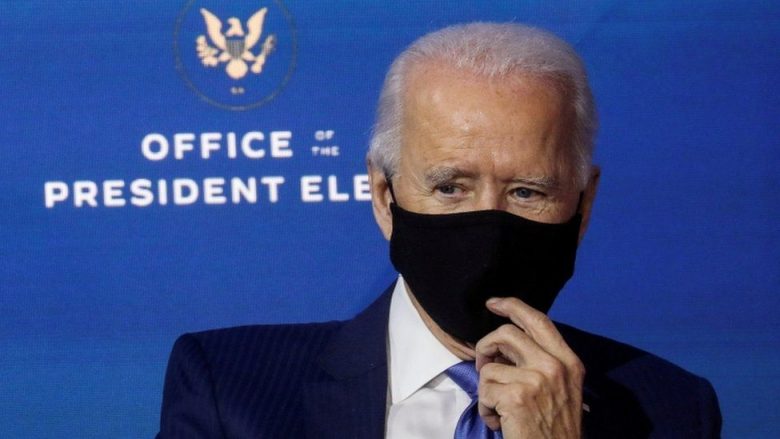 Biden do t’ju kërkojë qytetarëve amerikanë t’i vendosin maskat për 100 ditë