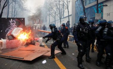 Projekt-ligji për policinë në Francë: Sërish protesta të dhunshme
