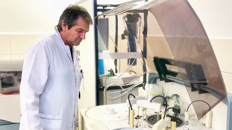 Në Spitalin e Pejës po trajtohen 105 pacientë me coronavirus, 18 në gjendje të rëndë