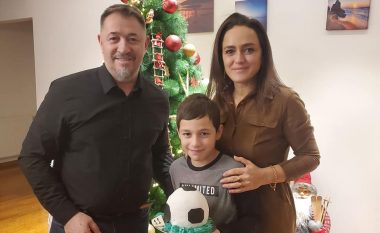 Sami Lushtaku viziton familjen e Kadri Veselit në ditëlindjen e djalit të tij