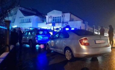 Dy të plagosur me armë zjarri në Podujevë – i dyshuari në ikje gjuan në drejtim të policisë