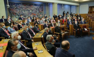 Krivokapiq shpalos programin qeverisës dhe përbërjen e qeverisë së re në Mal të Zi