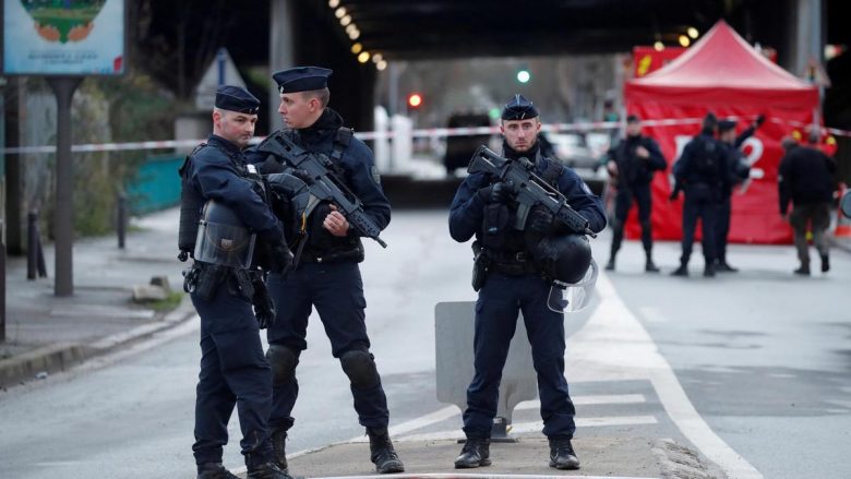Shtrëngohen masat, disa pjesë franceze me orë më të gjatë policore