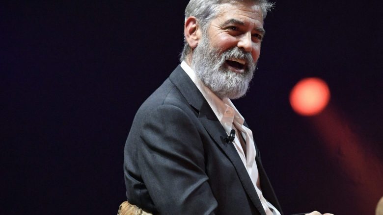 George Clooney dëshiron të shpallet ‘mashkulli më atraktiv i vitit’ për herë të tretë