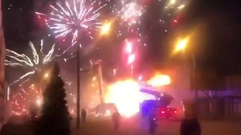 Një fabrikë fishekzjarrësh shpërthen në Rusi – rreth 400 zjarrfikës u deshën për të trajtuar flakët