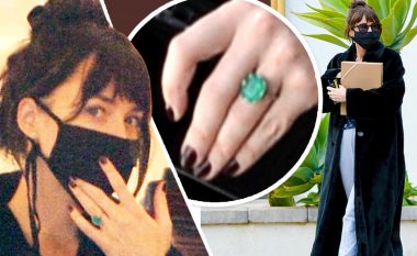 Dakota Johnson flitet për një fejesë me Chris Martin, pasi u fotografua me unazë në gisht