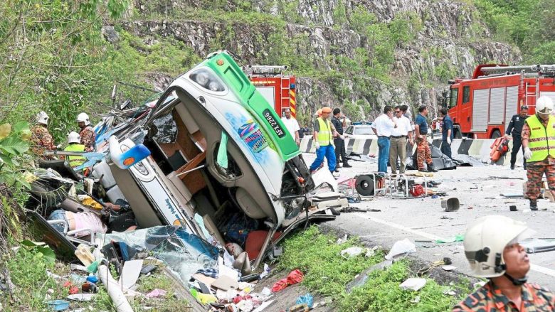 Kamerun, një aksident me autobus shkaktoi të paktën 37 viktima