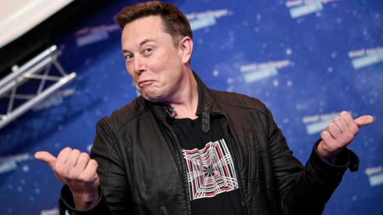 Elon Musk tallet me vaksinat