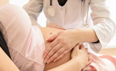 Placenta previa: Rreziqet në shtatzëni dhe kujdesi i duhur