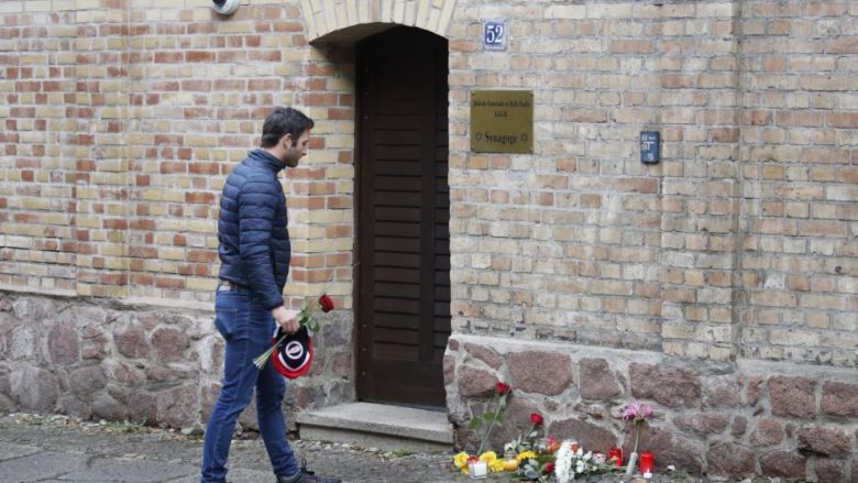 Burgim i përjetshëm për sulmuesin e sinagogës gjatë vitit të kaluar në Gjermani