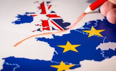 Çfarë shkruan në marrëveshjen për Brexit: Nga tarifat, vizat deri tek arsimi