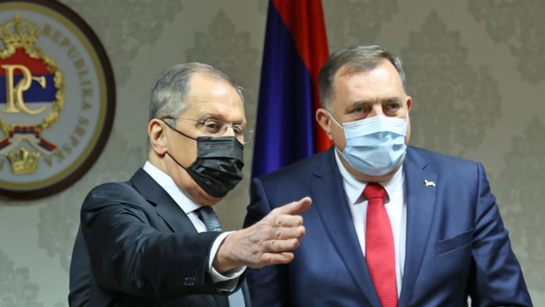 “Provokoi skandal diplomatik”, Rusia do ta kthejë në Bosnjë dhuratën që Dodiku i bëri Lavrovit