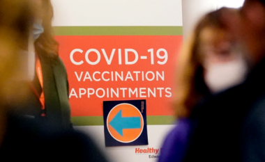 Sfida e ardhshme në SHBA: Kush do të vaksinohet për COVID-19 në raundin e dytë?
