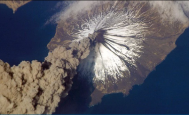 Gjeologët mendojnë se kanë gjetur një version të super vullkanit Yellowstone në Alaska