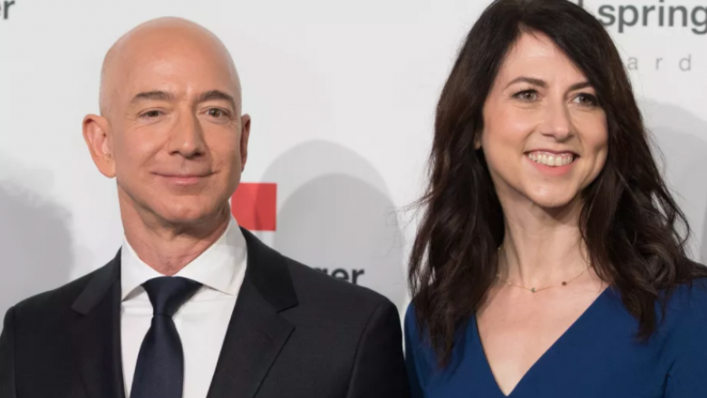 MacKenzie Scott, ish-gruaja e miliarderit Jeff Bezos jep 1 miliard dollarë në muaj për bamirësi
