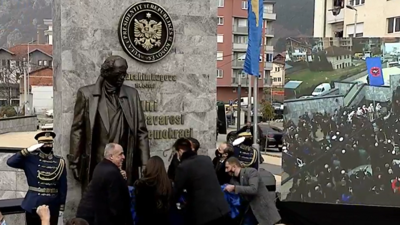 Inaugurohet në Istog kompleksi memorial “Ibrahim Rugova”, Hoti: Bota e njohu Kosovën nëpërmjet Presidentit