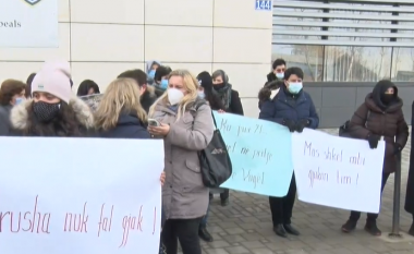 Qytetarë nga Krusha protestojnë kundër uljes së dënimit ndaj Darko Tasiq