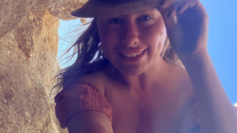 Vesa Luma vjen me poza atraktive në bikini: Mirësevjen 2021