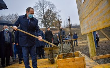 Hoti: Shkolla do i shërbejë më së miri komunitetit në Vrajakë e Bratotin