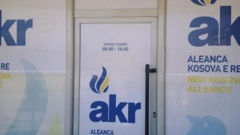 Këshilltari i Pacollit: Qytetarët me padurim po presin një qeveri të re, AKR nuk është në bisedime me asnjë parti politike