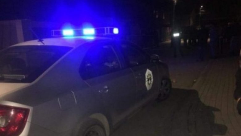 Të shtëna me armë zjarri në Prishtinë – dyshohet se pesë herë është gjuajtur në drejtim të një veture të parkuar