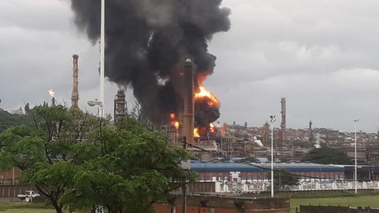 Një shpërthim trondit rafinerinë e dytë më të madhe të naftës në Afrikën e Jugut