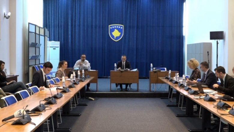 ​Ish-gjyqtari i EULEX-it, Malcolm Simmons dëshmon para deputetëve të Kuvendit të Kosovës më 18 janar