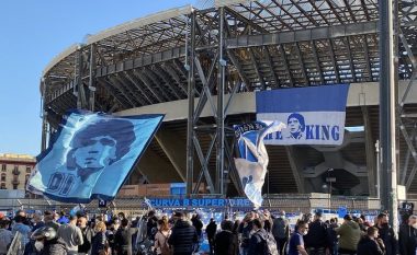 Priftërinjtë dalin kundër emërimit të stadiumit të Napolit në emrin e legjendës Diego Maradona