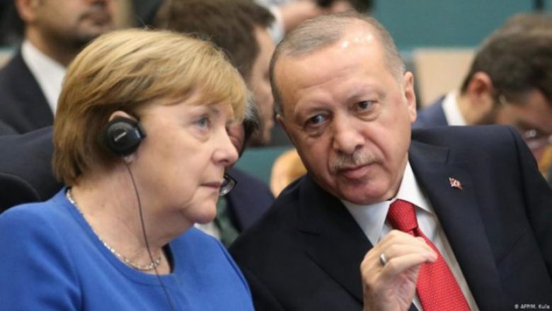 Merkel dhe Erdogan të preferuarit e kosovarëve, Putin pëlqehet te serbët e Kosovës