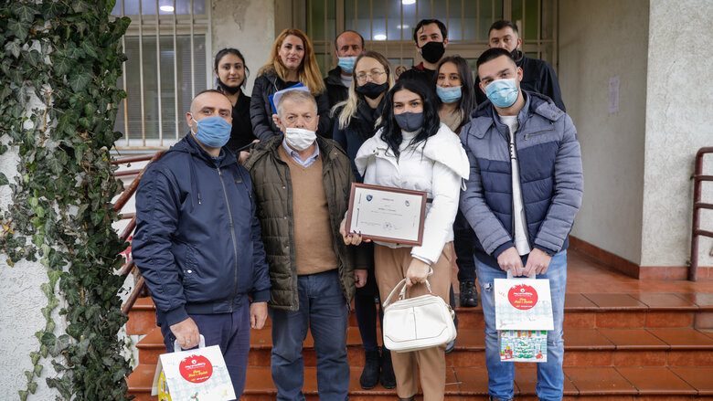 “Petrol Company” ka shpërndarë dhurata për 90 fëmijët me asistencë sociale në Fushë Kosovë