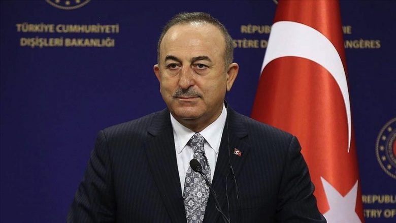 Çavusoglu: Kompanitë turke në Kosovë sigurojnë punësim për 10.000 persona