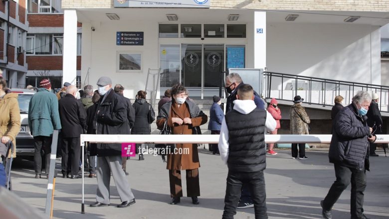 Vazhdon vaksinimi kundër gripit sezonal në QKMF-Prishtinë, deri tani janë dhënë 1,500 vaksina