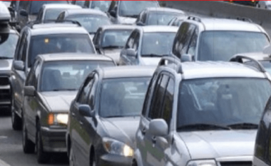 ​150 automjete me regjistrim të skaduar u larguan nga komunikacioni rrugor në Mitrovicë