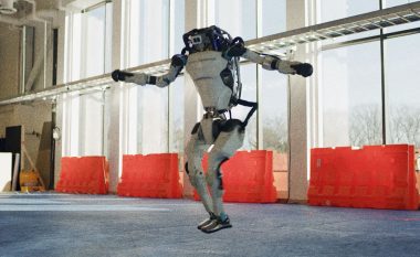 Robotët që bëjnë lëvizje mbresëlënëse në vallëzim