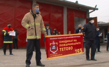 Zjarrfikësit e Tetovës vazhdojnë protestat, thonë se do të dalin nëpër rrugët e qytetit