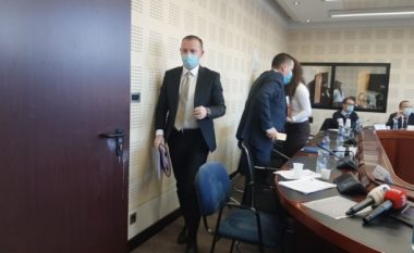 Përplasje në komision mes Zemajt dhe deputetit të VV-së, ministri lëshon mbledhjen