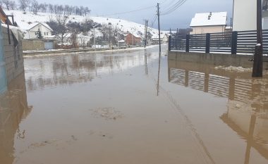 Gjendje e rënduar pas reshjeve të shiut, ngritet niveli i parë i gatishmërisë në komunën e Shtimes