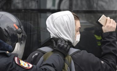 Shkon në 4700 numri i protestuesve të arrestuar në Rusi, lirohet bashkëshortja e Navalnyt