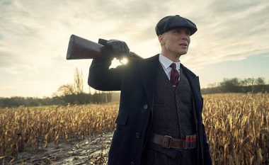 Fillojnë xhirimet e sezonit të gjashtë të serialit “Peaky Blinders”