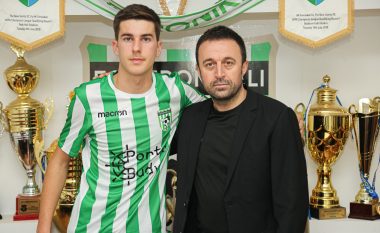 Zyrtare: Drinor Morina nënshkruan kontratën e parë profesionale me Feronikelin