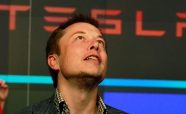 “Njeriu më i pasur në botë” – Elon Musk e shijoi vetëm katër ditë këtë titull