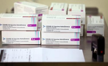 AstraZeneca furnizon në BE më pak vaksina se plani