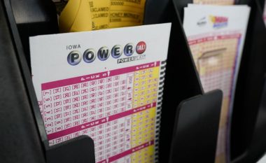 Një fatlum fiton 730 milionë dollarë në një lotari amerikane