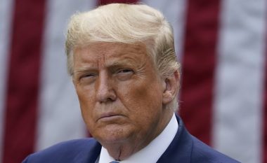 Mediat e huaja: Zyrtarët amerikanë konsiderojnë shkarkimin e Trumpit