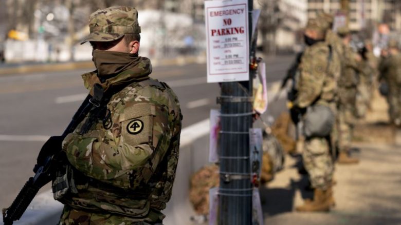 Shtetet amerikane përgatiten për përballje me protesta para inaugurimit të Bidenit