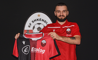 Zyrtare: Ish mesfushor i Kombëtares së Shqipërisë, Kamer Qaka nënshkruan me Shkëndijën