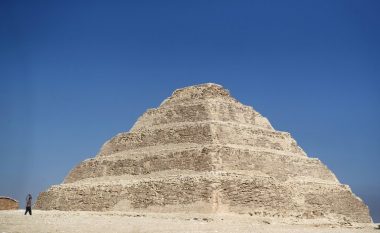 Egjipti njoftoi zbulime të reja arkeologjike “që do të rishkruajnë historinë” e Saqqara